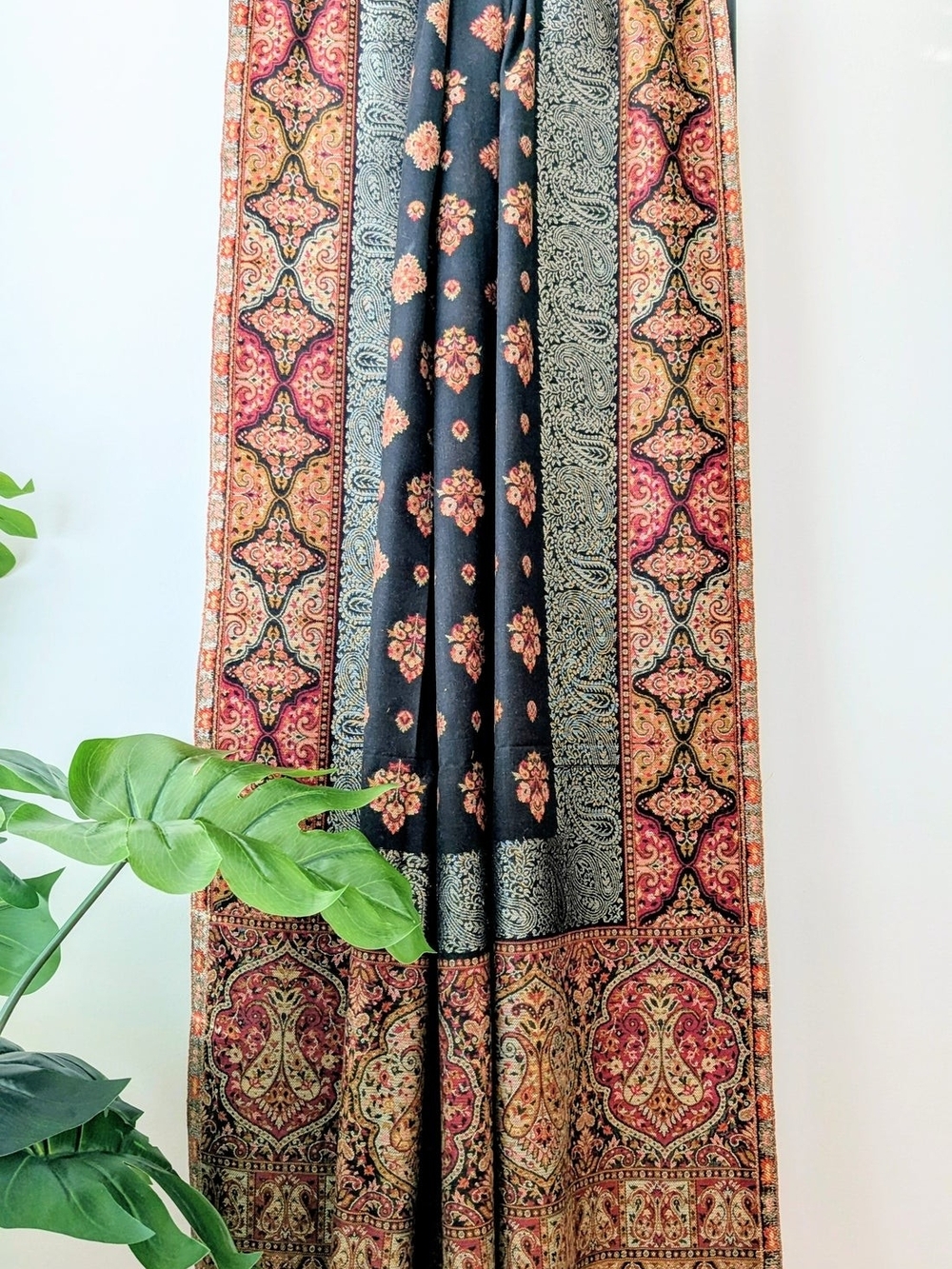Black Shawl - Floral Border Pashmina